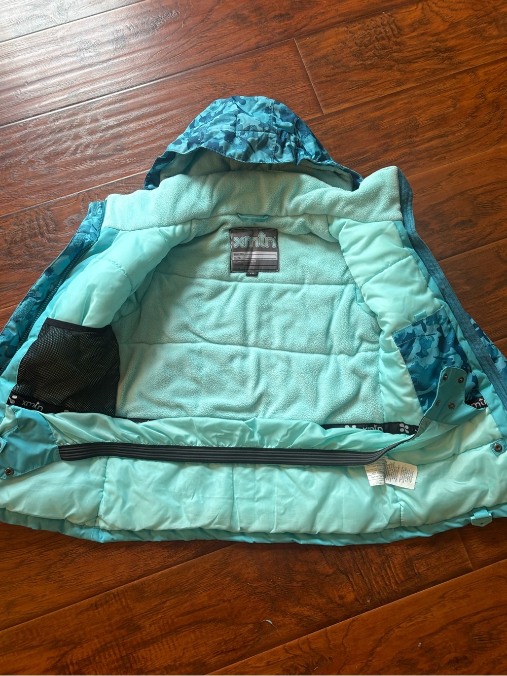 Girls winter jacket - Picture 3 of 5